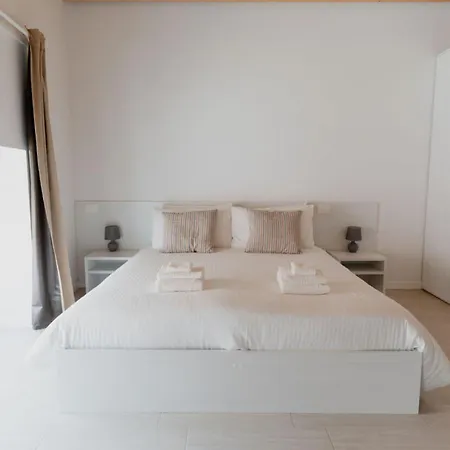 Apartamento Corte Recamao